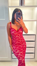 Robe longue en dentelle rouge