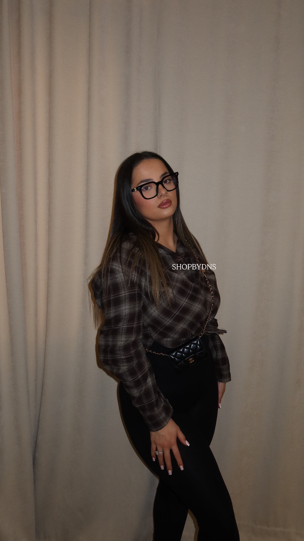 Chemise cintré à carreaux effet croisé sur l’avant