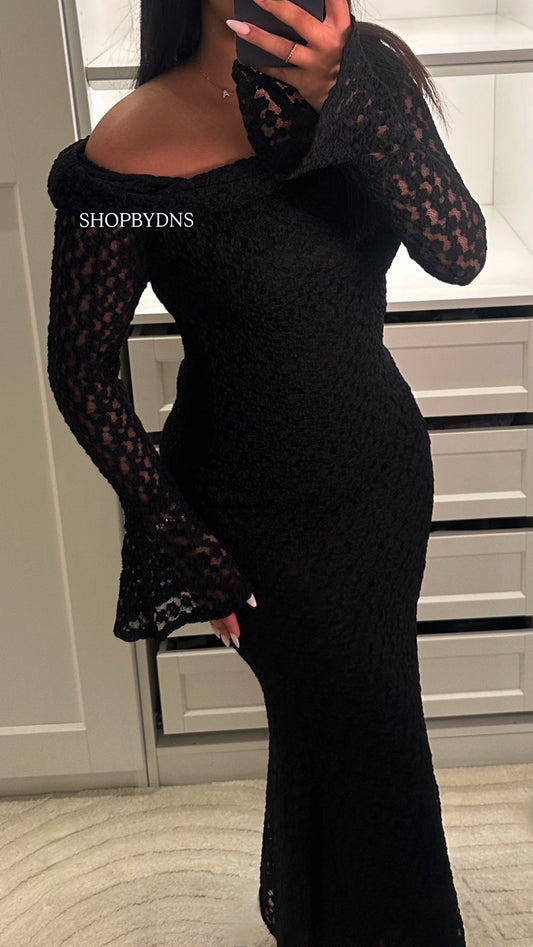 Robe en dentelle Ayna à manches évasées